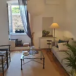 Max - Private Parking * Pula