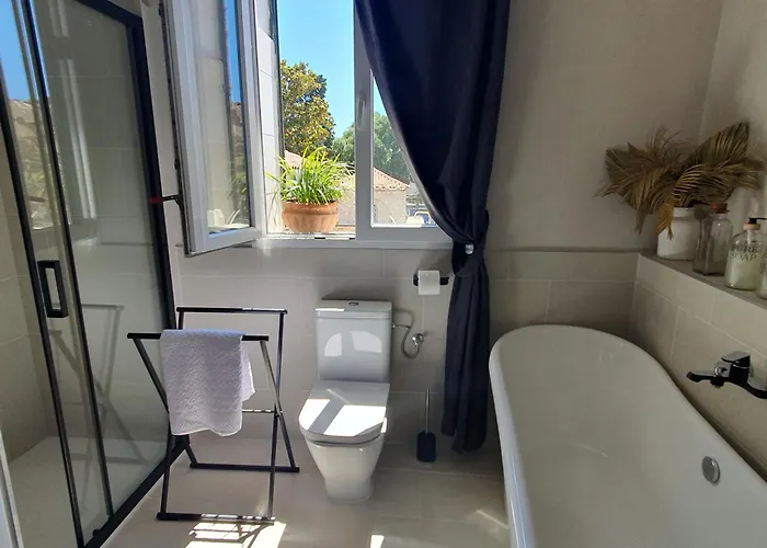 Max - Private Parking Pula